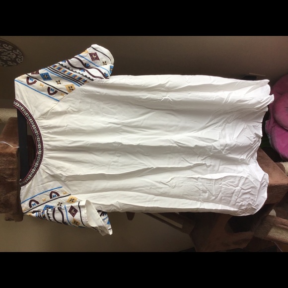 Woman’s Summer Dress - Picture 2 of 2